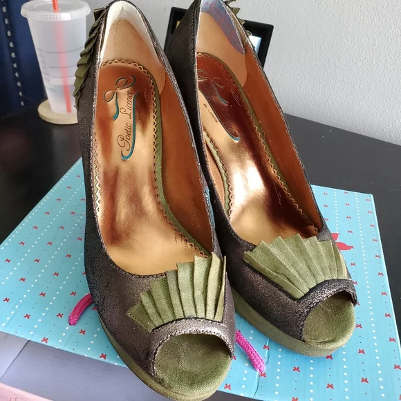 Peep Toe Pumps - Picture 2 of 8